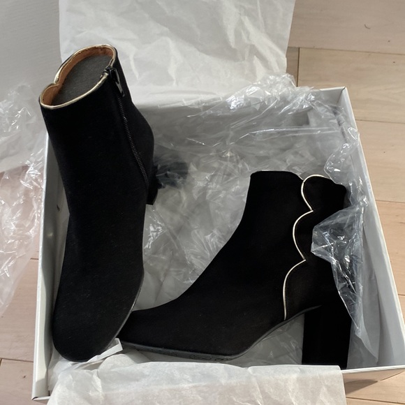 Brenda Zaro scalloped softest velour leather lined block heel Tania boots - Picture 4 of 16